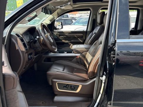 Used 2025 RAM 1500 Limited image 3