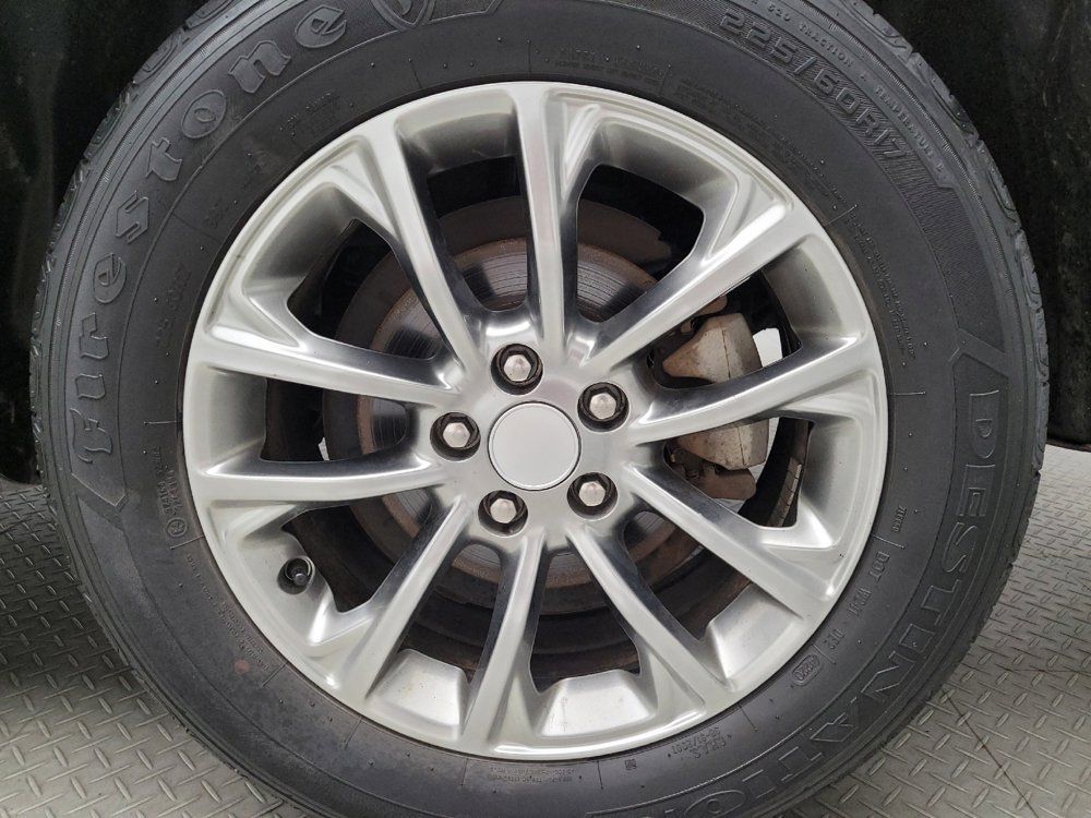 Used 2021 Jeep Cherokee Latitude Plus FWD image 31