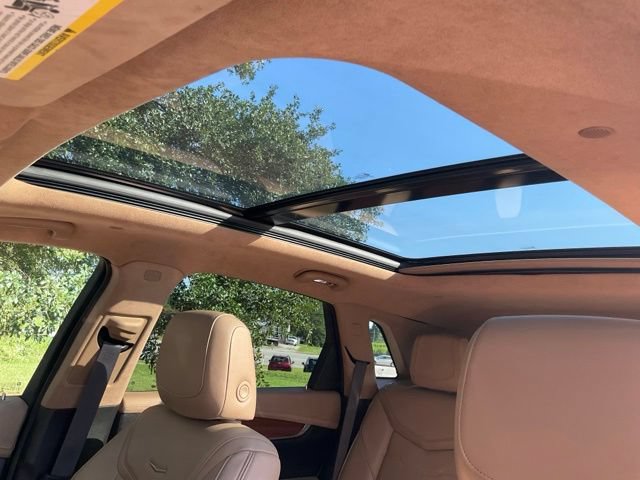 Used 2018 Cadillac XT5 Platinum AWD/4WD image 7