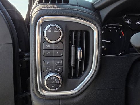 Used 2021 GMC Sierra 2500 AT4 w/ Gooseneck/5TH Wheel Package image 12