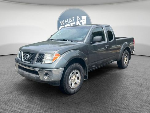 Used 2007 Nissan Frontier SE w/ Power Pkg AWD/4WD image 7