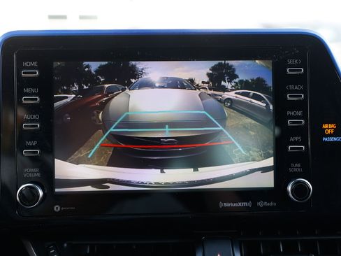 Used 2020 Toyota C-HR XLE image 33