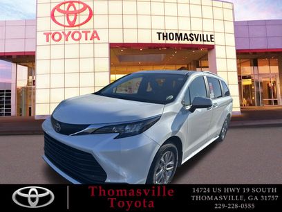 New 2025 Toyota Sienna XLE