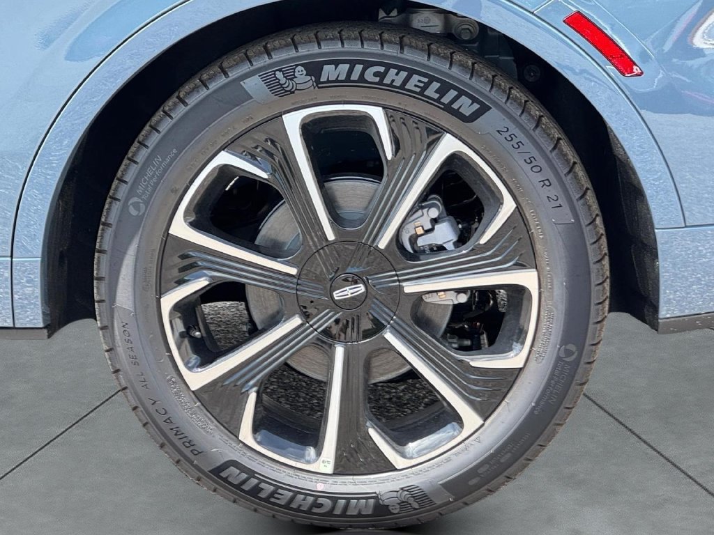New 2026 Lincoln Nautilus Reserve AWD/4WD image 9
