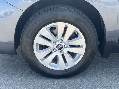 Used 2016 Subaru Outback 2.5i Premium AWD/4WD image 11