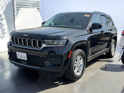 Used 2023 Jeep Grand Cherokee Laredo w/ MOPAR Finishing Package image 16