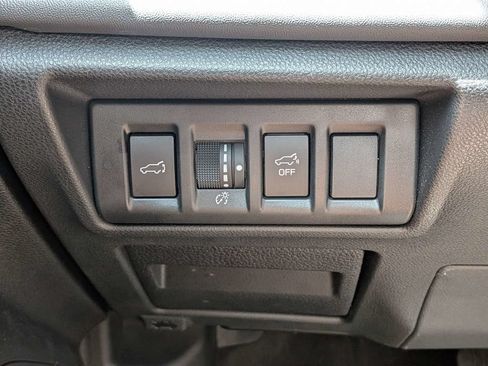 Used 2025 Subaru Outback Limited w/ Popular Package #2 AWD/4WD image 38