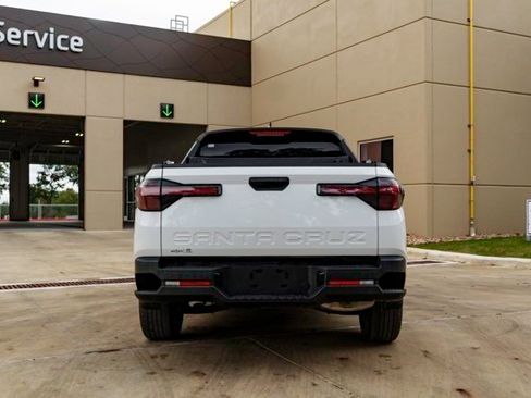 Certified 2024 Hyundai Santa Cruz SE image 5
