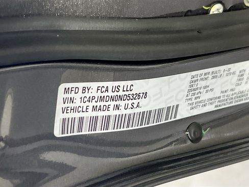 Used 2022 Jeep Cherokee Limited image 31