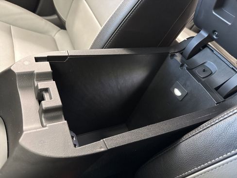 Used 2019 Chevrolet Equinox Premier image 31