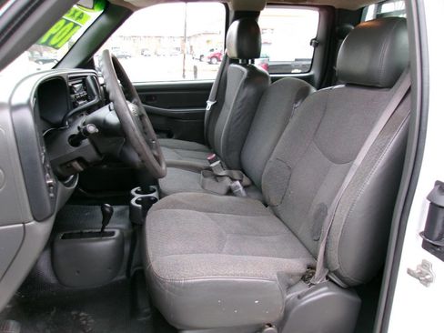 Used 2006 Chevrolet Silverado 2500 W/T w/ Skid Plate Package image 15