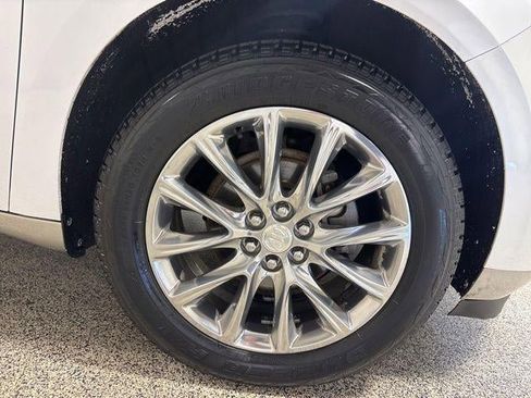 Used 2020 Buick Enclave Premium w/ Sun and Sites Package AWD/4WD image 35