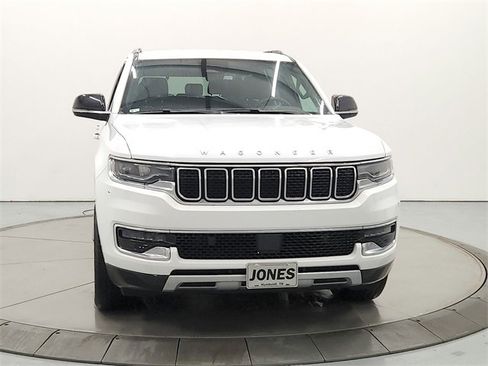 Used 2024 Jeep Wagoneer Series II w/ Flexible Seating Group image 2
