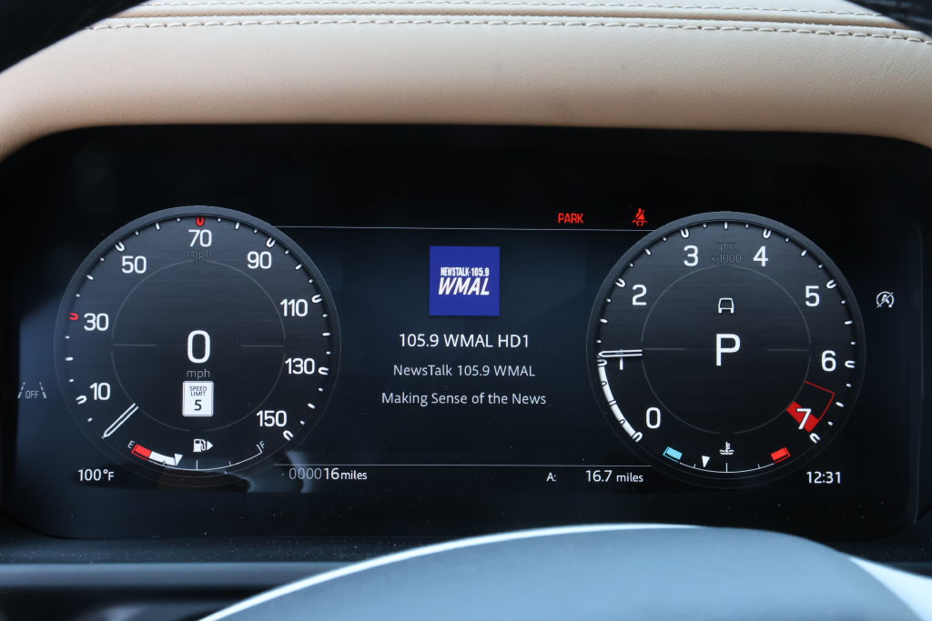 New 2026 Land Rover Defender 130 X-Dynamic SE AWD/4WD image 23
