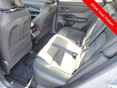Used 2025 Nissan Ariya FWD image 24