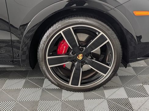 Used 2023 Porsche Cayenne GTS AWD/4WD image 14