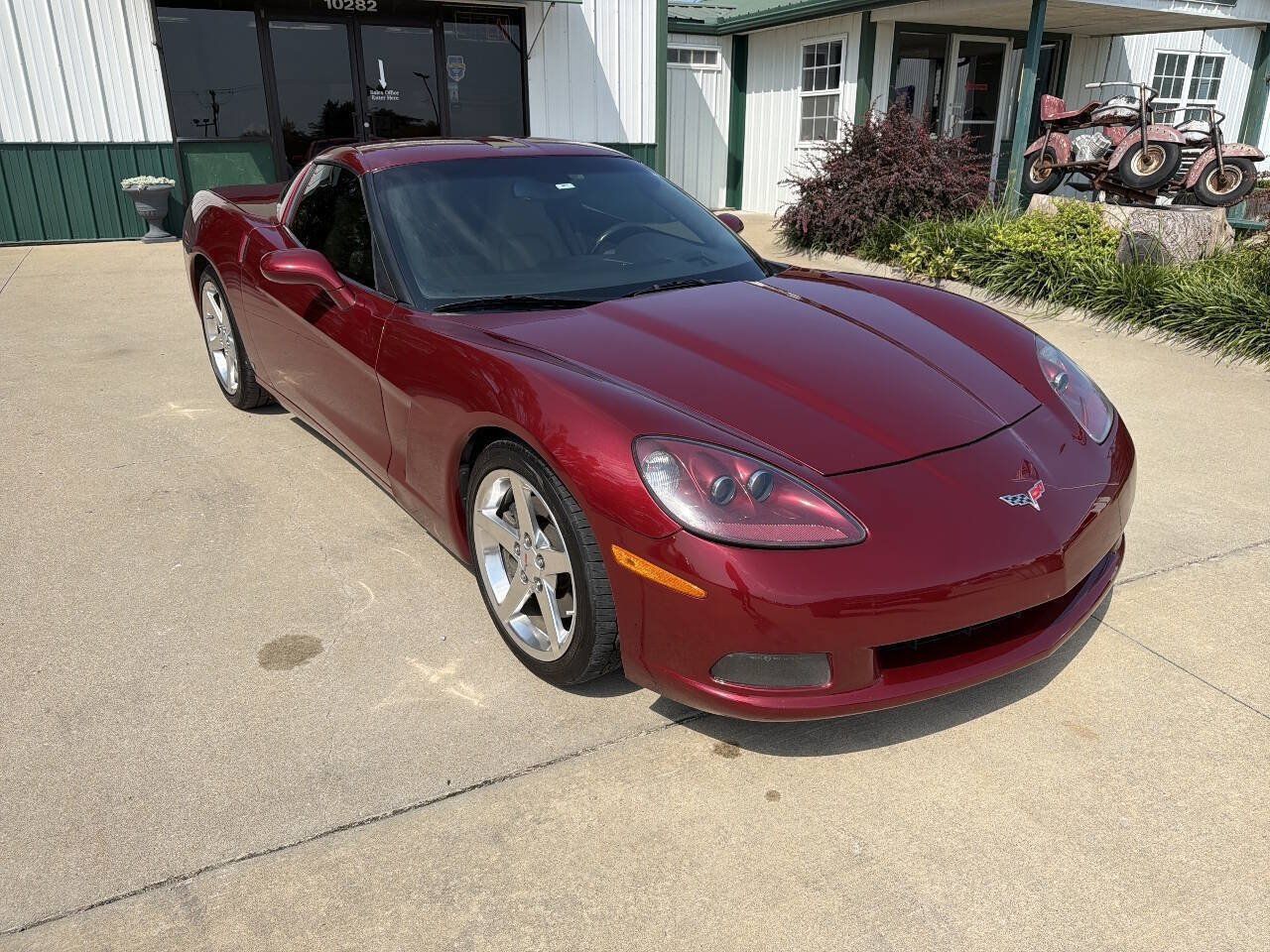 Used 2007 Chevrolet Corvette Coupe w/ Preferred Equipment Group RWD image 4