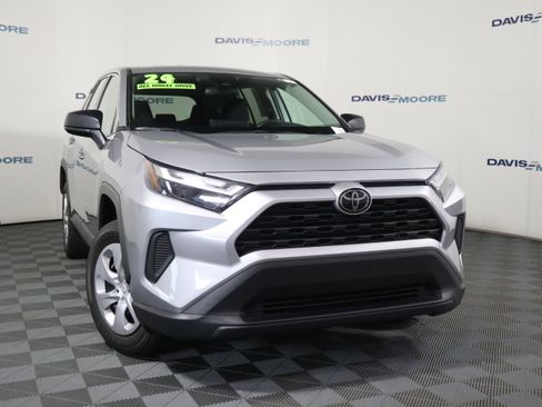 Used 2024 Toyota RAV4 LE AWD/4WD image 2