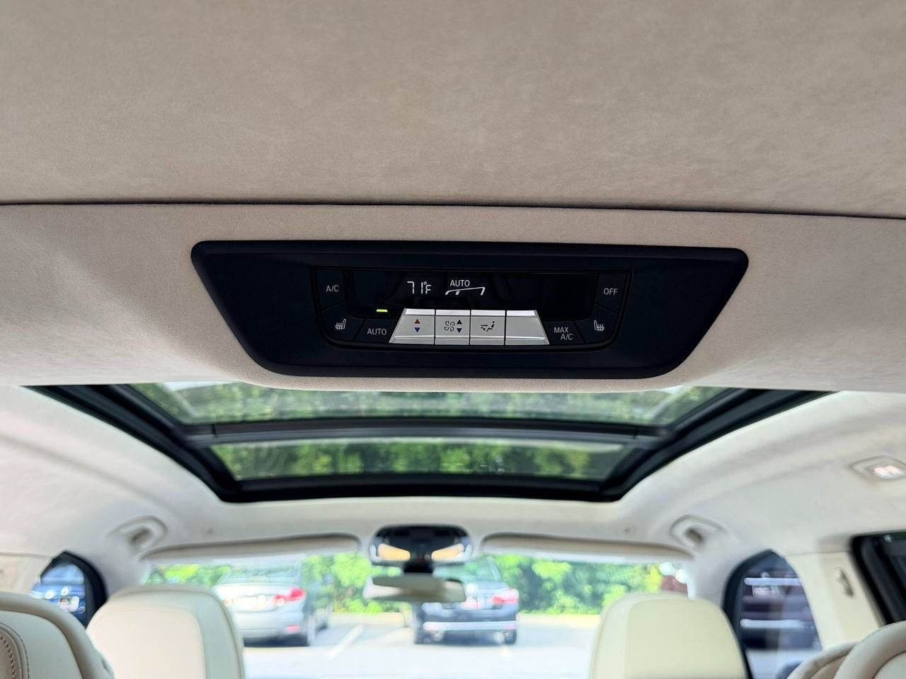 Used 2022 BMW ALPINA XB7 AWD/4WD image 40