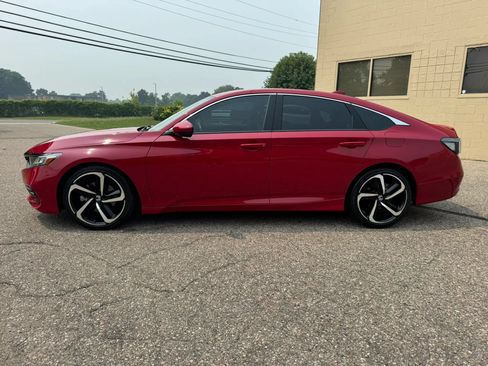 Used 2018 Honda Accord Sport image 5