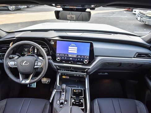 New 2026 Lexus TX 500h AWD image 13