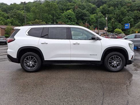 Used 2025 GMC Acadia Elevation AWD/4WD image 7