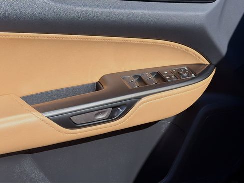 Used 2025 Lexus NX 250 FWD image 17