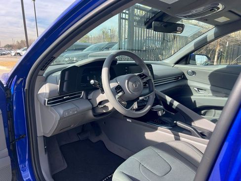 New 2026 Hyundai Elantra SE image 20