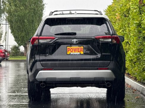 Used 2019 Toyota RAV4 Adventure AWD/4WD image 5