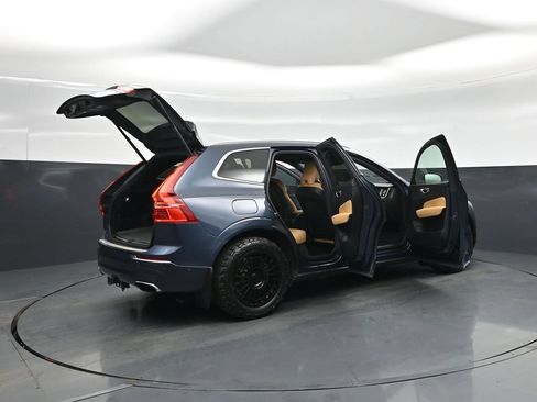 Used 2019 Volvo XC60 T6 Inscription w/ Protection Package Premier AWD/4WD image 4