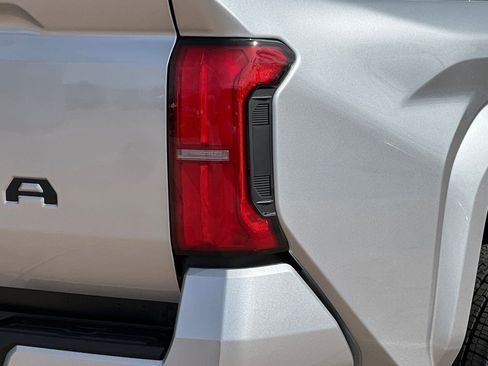 Certified 2025 Toyota Tacoma SR5 image 33