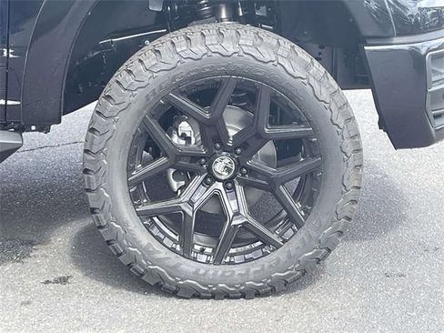 New 2025 Ford F150 Lariat w/ Equipment Group 502A High image 37