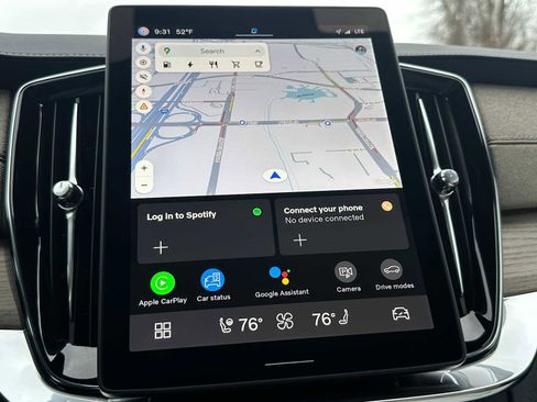 Certified 2025 Volvo XC90 T8 Ultra image 28