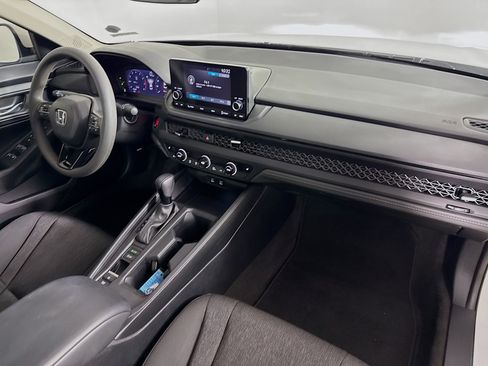 Certified 2023 Honda Accord EX image 35