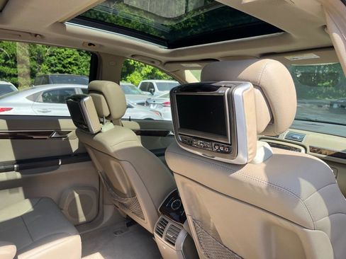Used 2011 Mercedes-Benz R 350 4MATIC image 33
