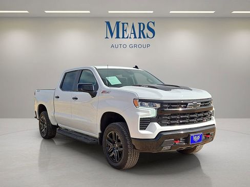 Used 2025 Chevrolet Silverado 1500 LT Trail Boss w/ Convenience Package II image 6