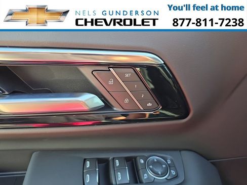 New 2026 Chevrolet Suburban High Country image 22