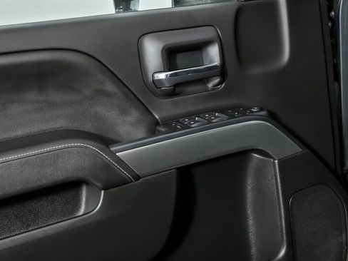 Used 2018 Chevrolet Silverado 2500 LT image 16