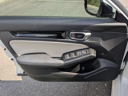 Certified 2024 Honda Civic Touring image 32