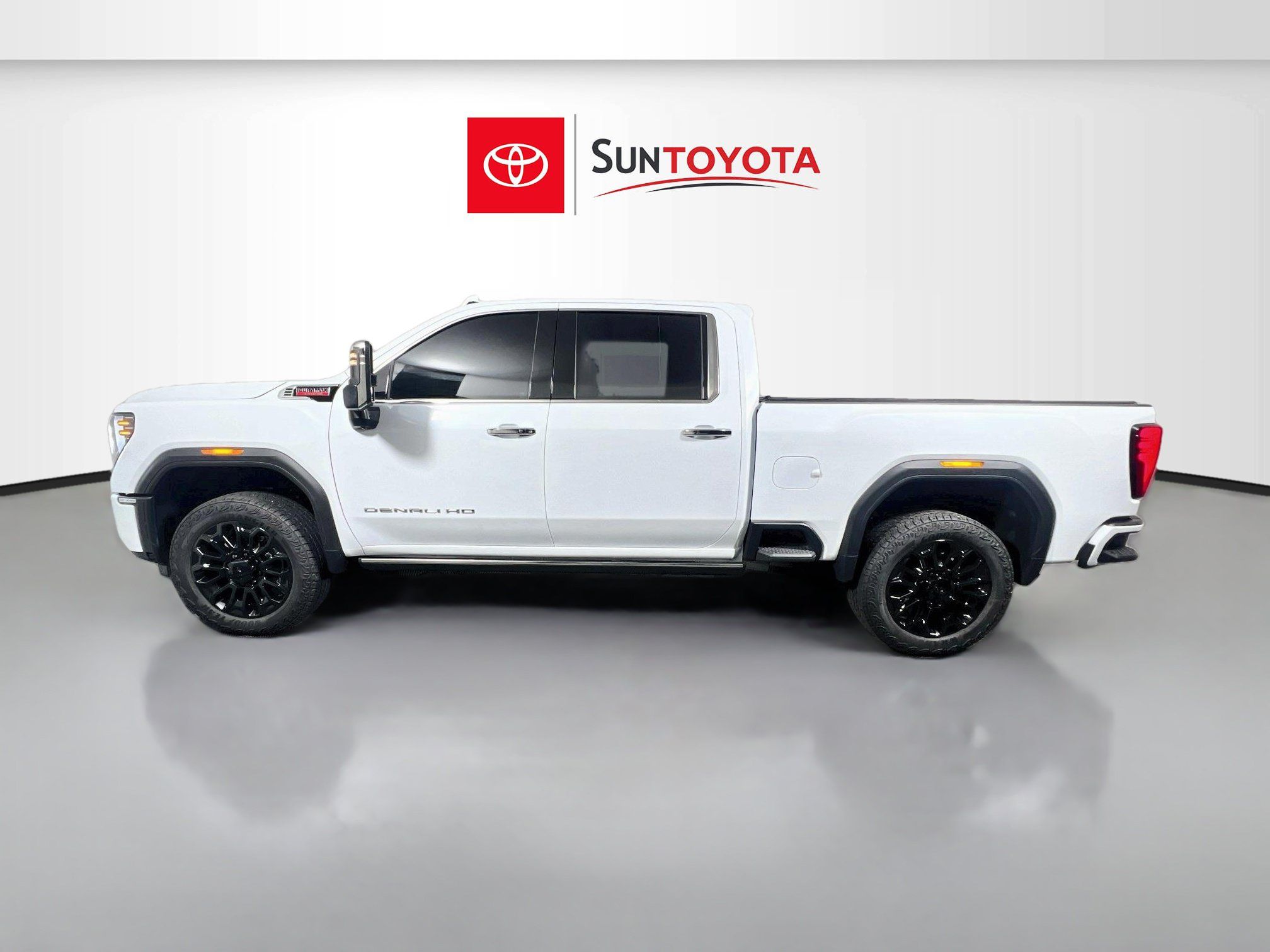 Used 2026 GMC Sierra 2500 Denali w/ Denali Reserve Package AWD/4WD image 7