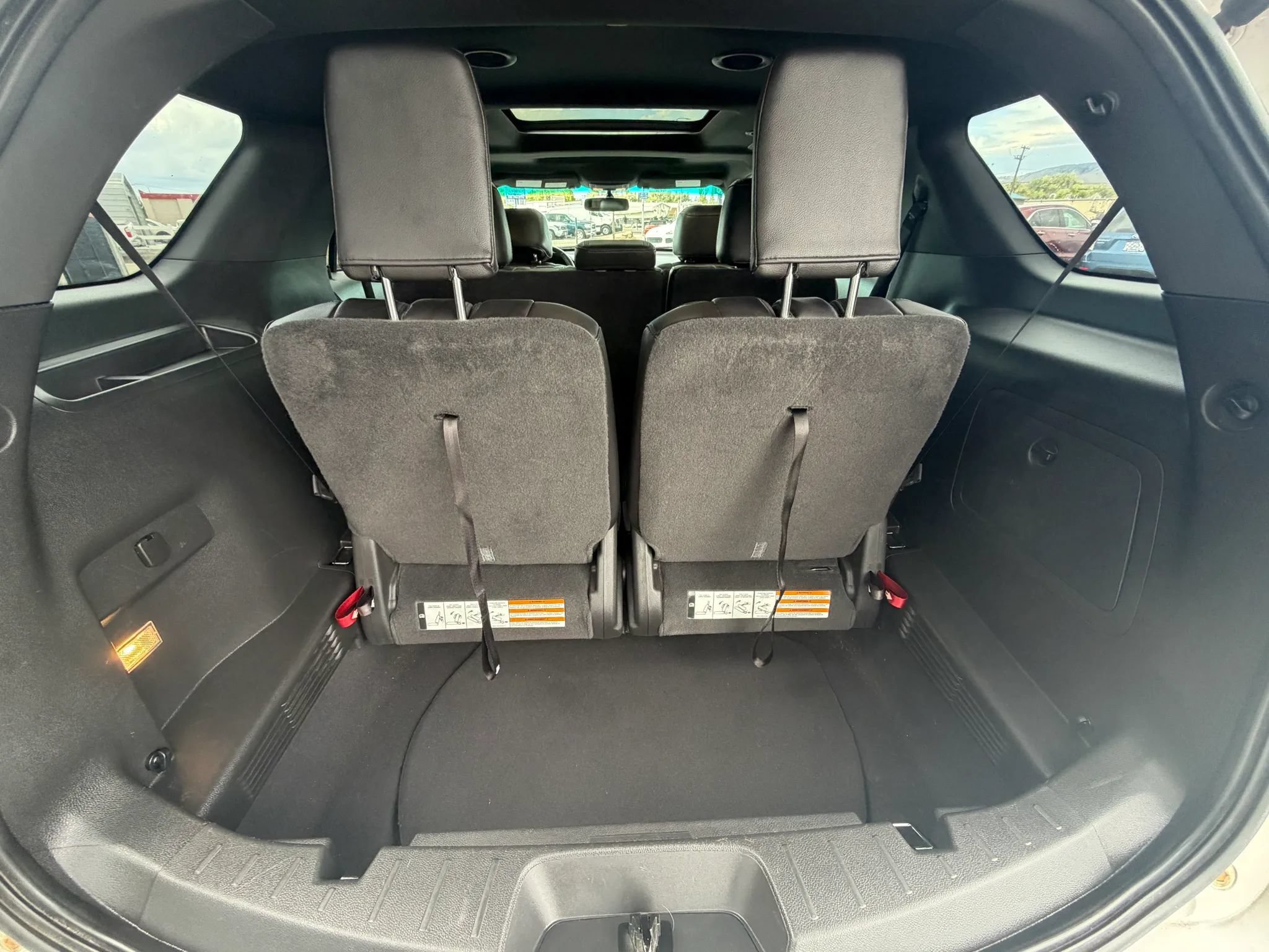 Used 2014 Ford Explorer XLT w/ Equipment Group 202A AWD/4WD image 19