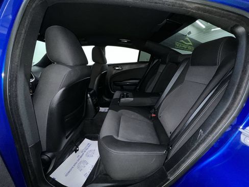 Used 2018 Dodge Charger SXT w/ Blacktop Package RWD image 13