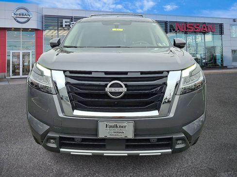 Certified 2023 Nissan Pathfinder SL w/ Lighting Package (N92) image 2