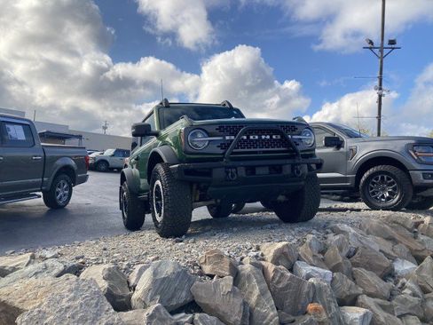 Used 2023 Ford Bronco Badlands image 24