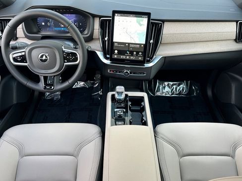 New 2026 Volvo XC90 B5 Plus w/ Protection Package image 3