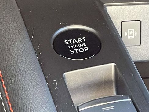 Used 2026 Nissan Kicks SR image 27