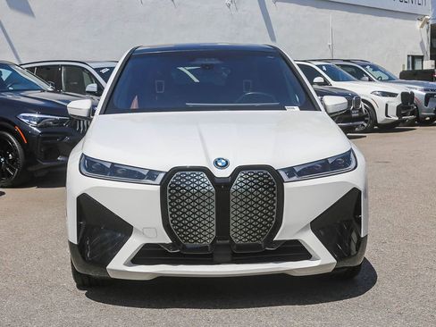 Certified 2023 BMW iX xDrive50 w/ Premium Package AWD/4WD image 2