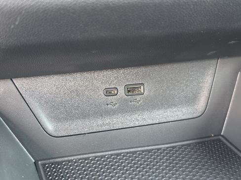 New 2027 Chevrolet Equinox LT w/ Convenience Package II FWD image 31
