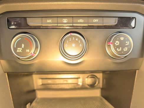 Used 2022 Volkswagen Taos S w/ IQ Drive S Package image 15