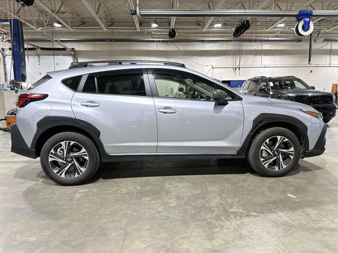 Used 2024 Subaru Crosstrek 2.0i Premium image 9
